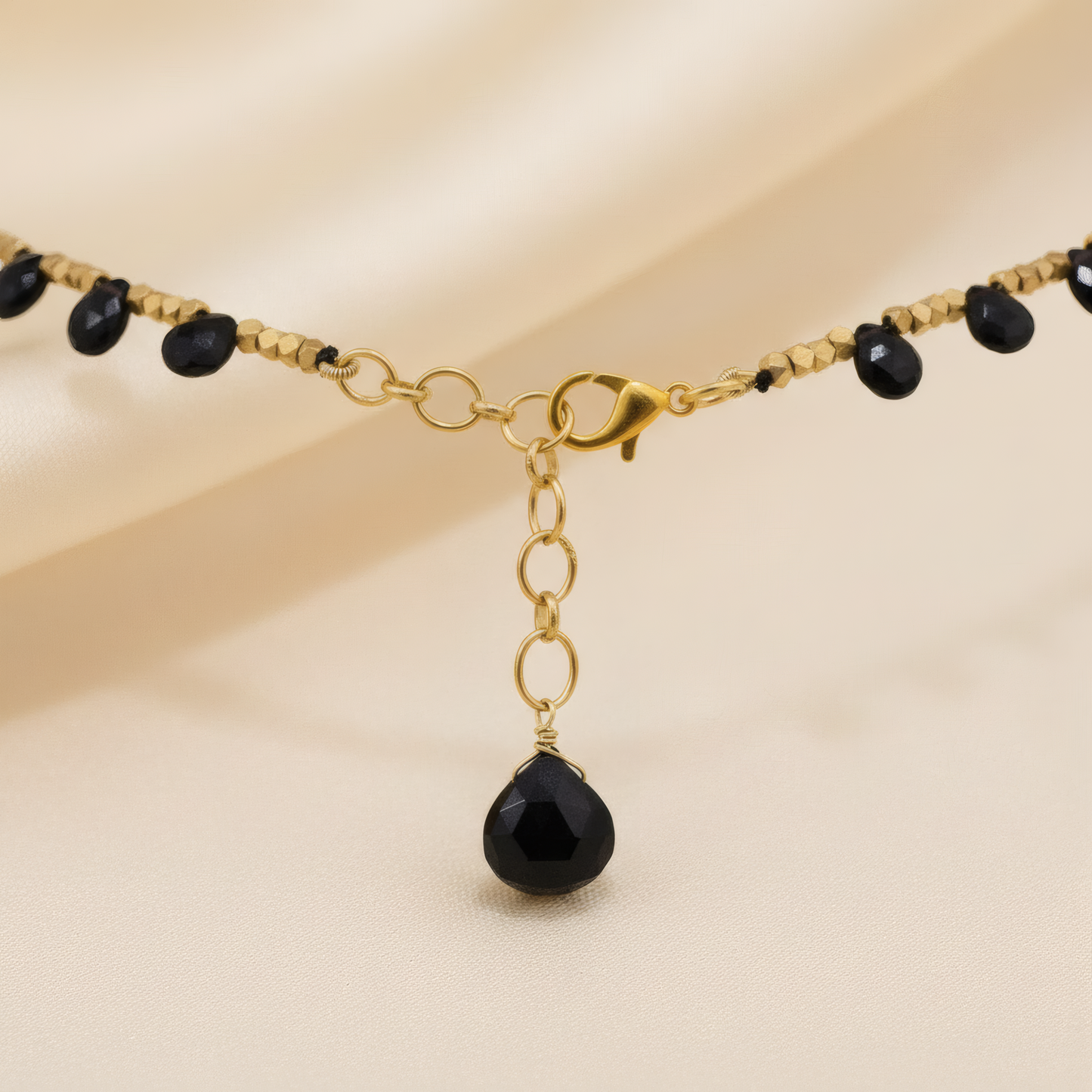 Black spinel and hematite statement necklace – artisan gemstone jewellery JAAMUN